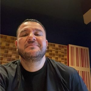 Meet your Posher, Cesar